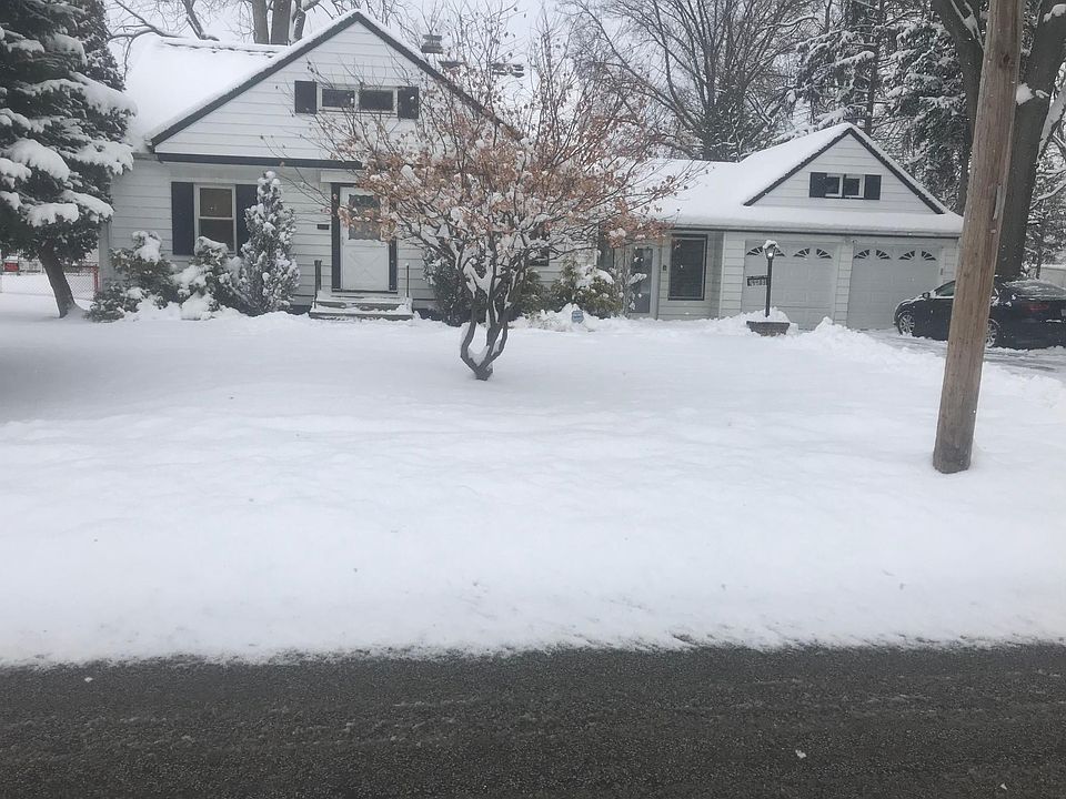 Nice property on a quiet street!