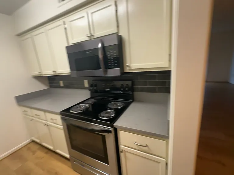 2118 Acklen Ave #51 — Photo 10