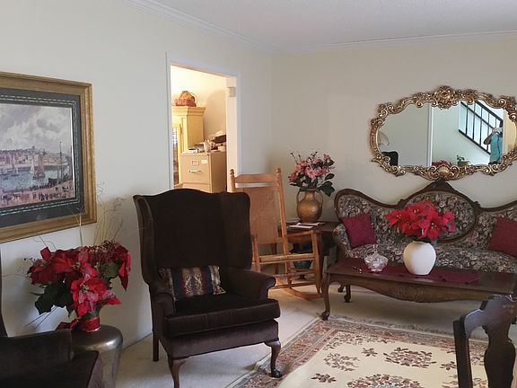 2nd image of 312 Woodlake Dr