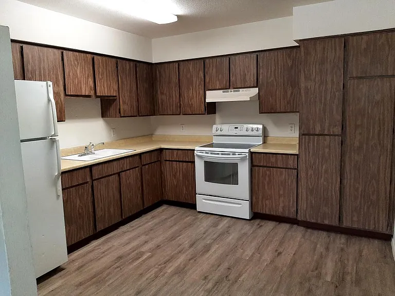 2242 W Morten Ave #6 — Photo 2
