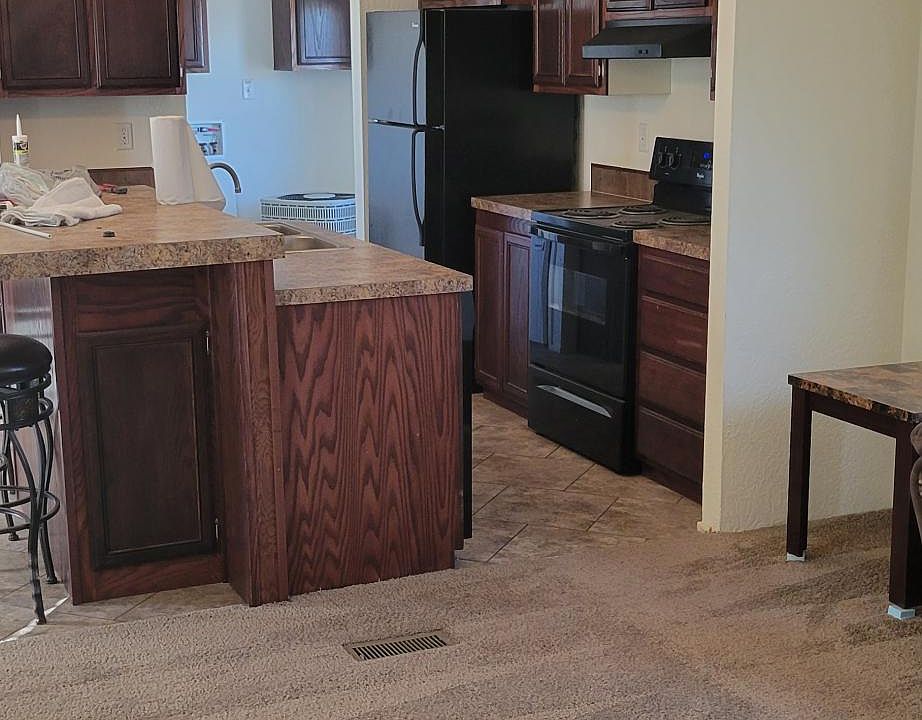 2nd image of 6000 Lair Rd #1