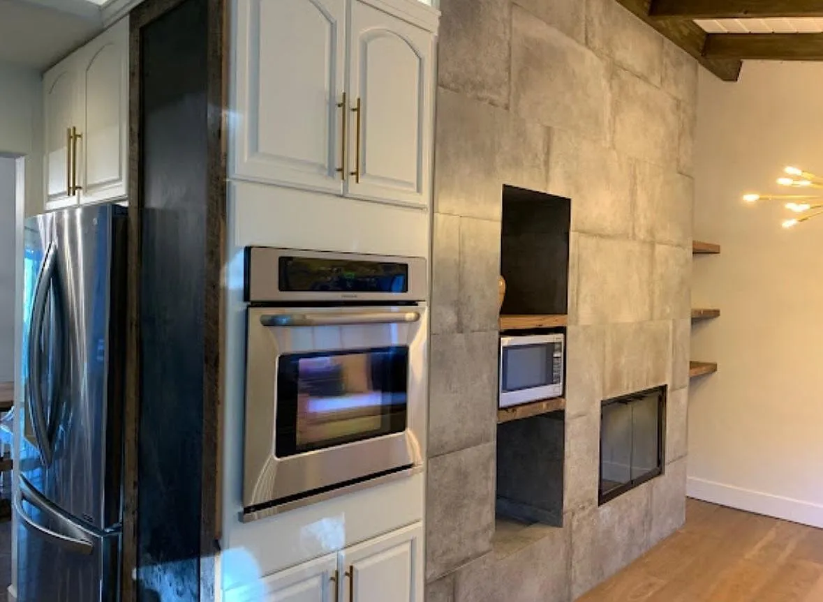 5 bed, 2640 sqft, $8,900 — Photo 3