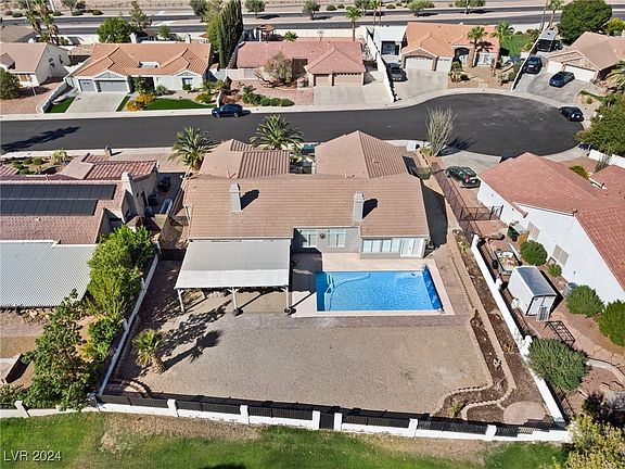 5th image of 1707 Saint Andrews Ct