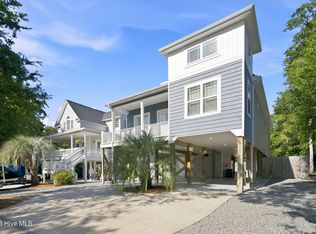 119 SW 12th St, Oak Island, NC 28465