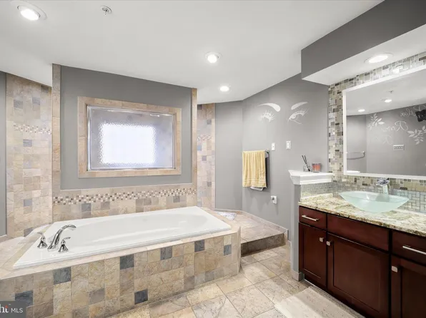 6502 Chatham Park Dr, Brandywine, MD 20613