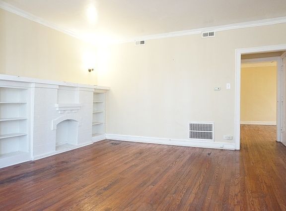 4th image of 7728 S East End Ave