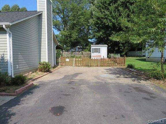 4th image of 4609 Halleys Cir