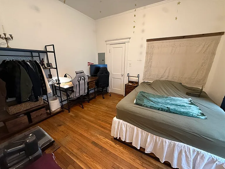 1111 Boylston St #25 — Photo 3