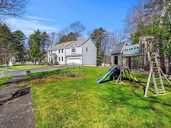 2nd image of 4 Balsam Dr