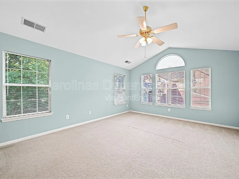 2812 Redfield Dr — Photo 22