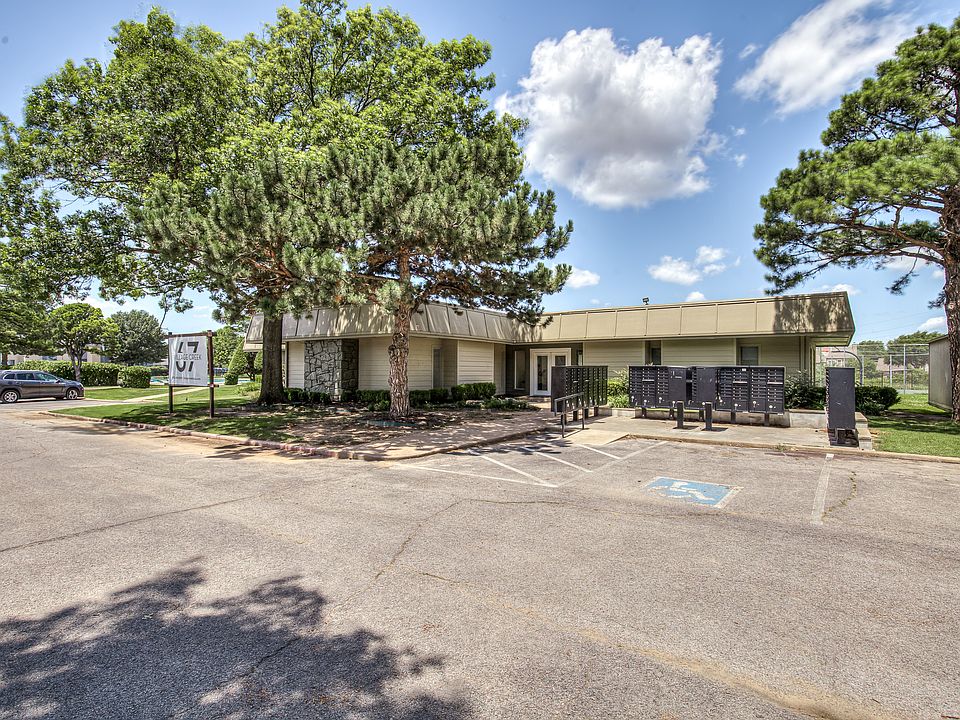 Leasing Office