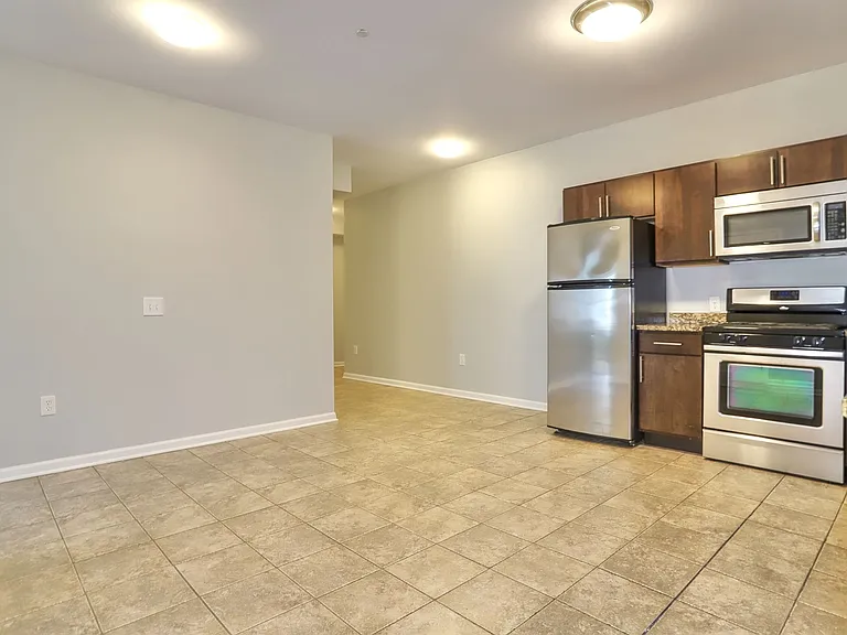 76 St Paul's Avenue — Photo 25