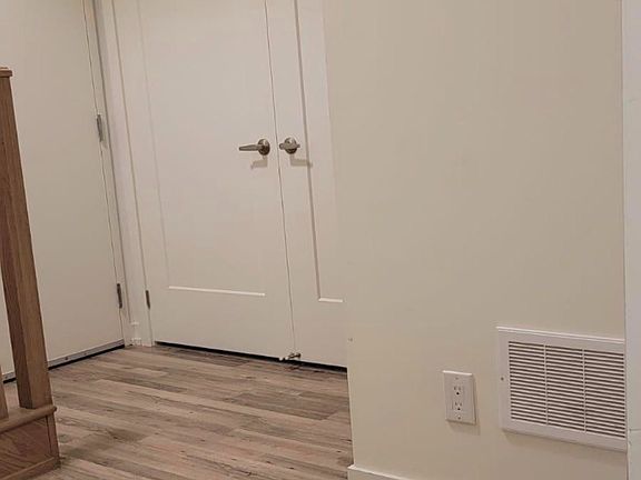 5th image of 370 Red Maple Rd #35