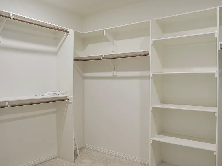 14810 Shelburne Ct — Photo 33