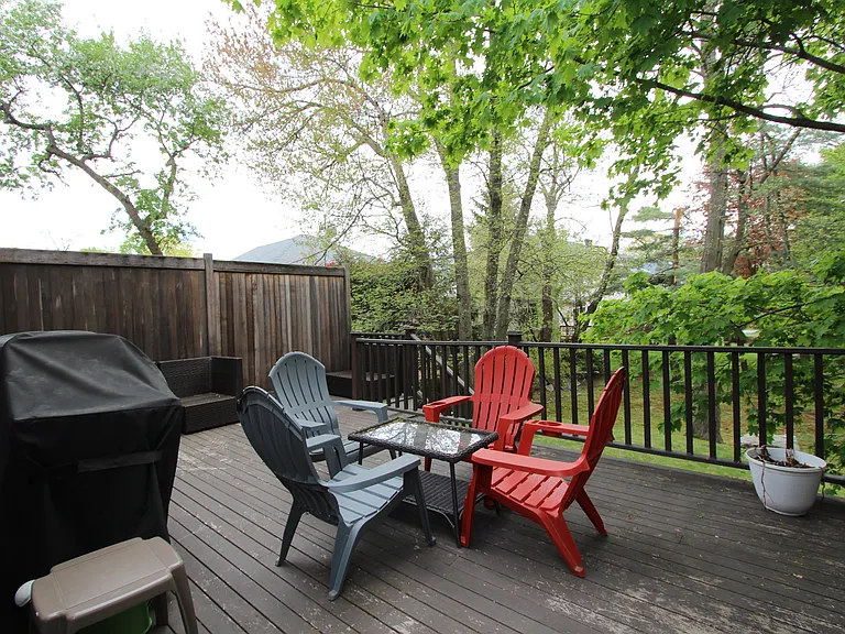 31 Florence St #31 — Photo 47