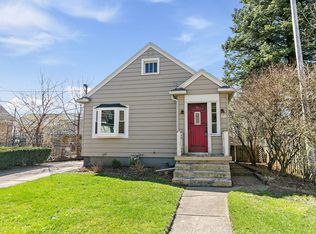 491 Congdon Ave, Elgin, IL