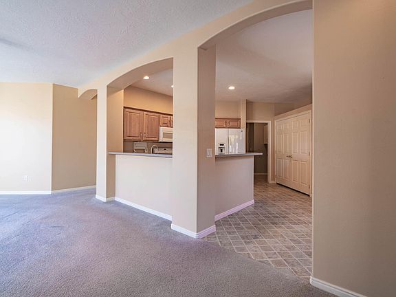 5th image of 3764 E Canyon Crest Ave