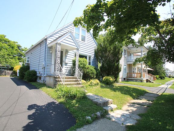 3rd image of 38 Glenwood Blvd