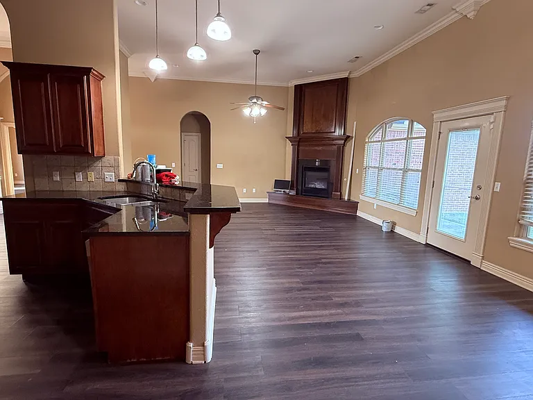 2601 SW Azalea Ave — Photo 5