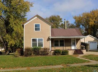 604 E Maple St, Canton, SD 57013