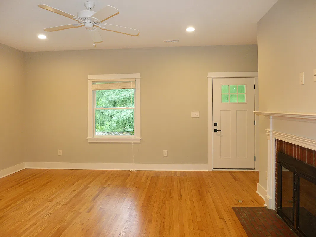 3 bed, 1500 sqft, $3,095 — Photo 4