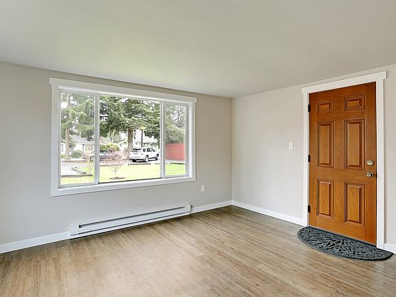 2nd image of 5918 Lombard Ave