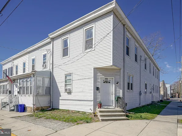 217 3rd St, Gloucester City, NJ 08030