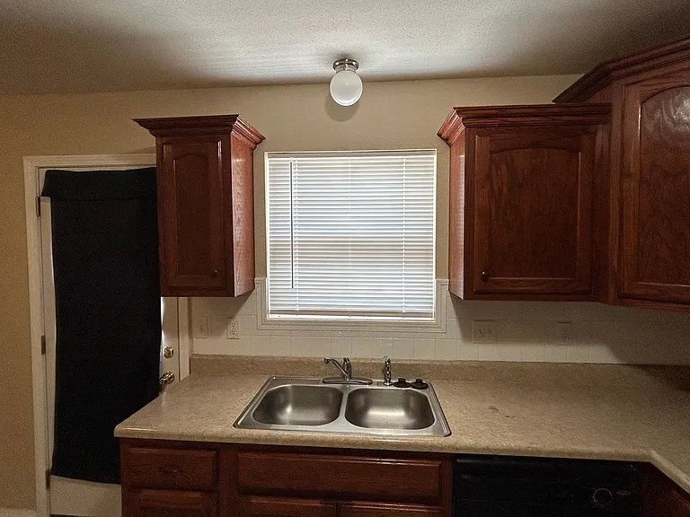 24400 Sounder Ln — Photo 8