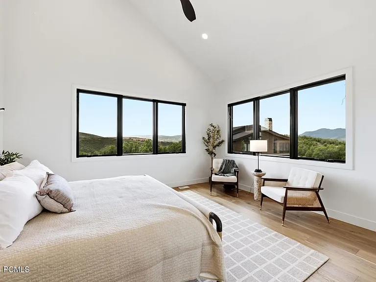 1285 E Lasso Trl — Photo 28