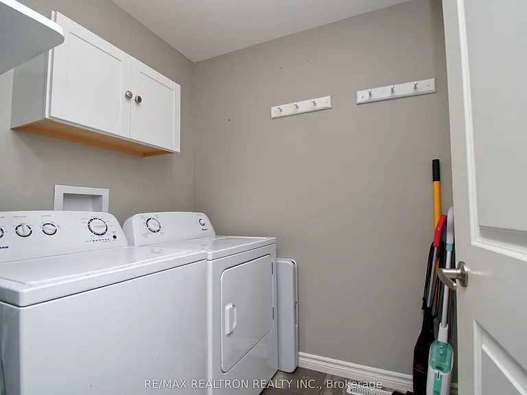 35 Cobblestone St — Photo 23