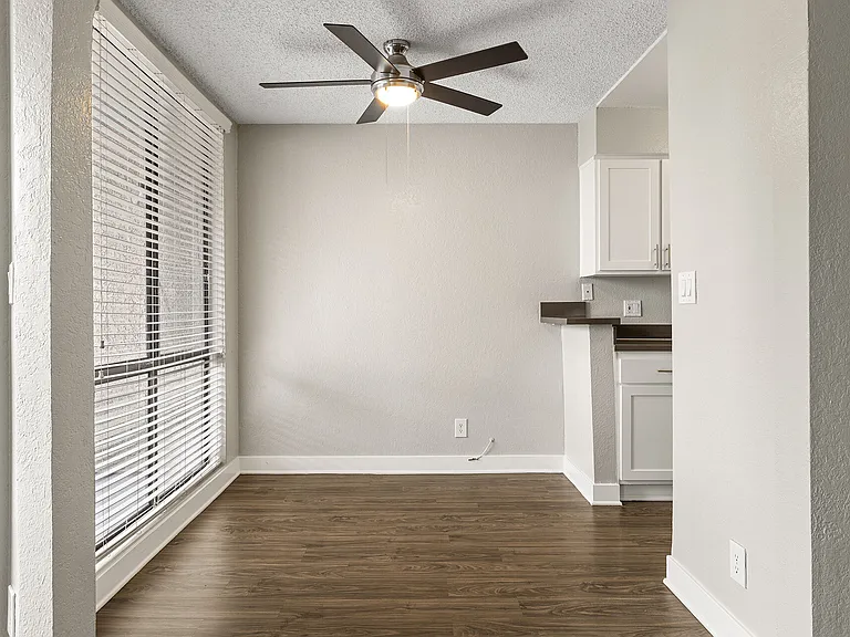 4250 Coldwater Canyon — Photo 7