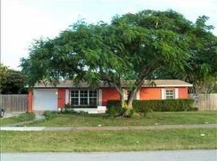 16425 SW 95th Ave, Miami, FL 33157