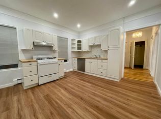 472 Medford St APT 1, Somerville, MA 02145