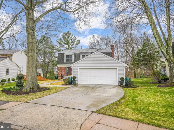 12037 Stoneford Dr, Woodbridge, VA 22192