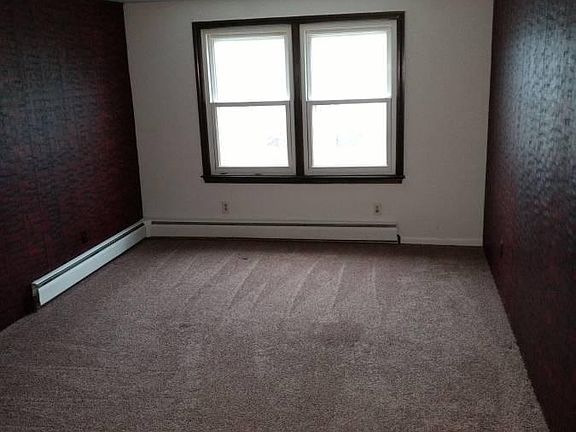 4th image of 36955 Huron River Dr