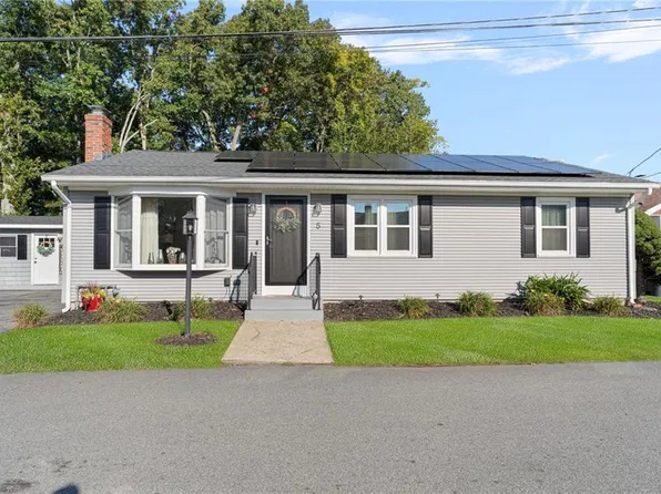 5 Gompers St, North Providence, RI 02904