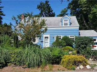 66 Argyle Ave, Babylon, NY 11702