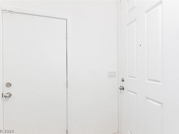 5th image of 5730 Sky Pointe Dr #158