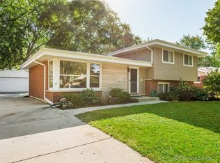 611 S Pierce Ave, Wheaton, IL 60187