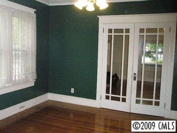 4th image of 702 E Broad St