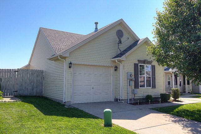 1st image of 3129 Village Gate Cv
