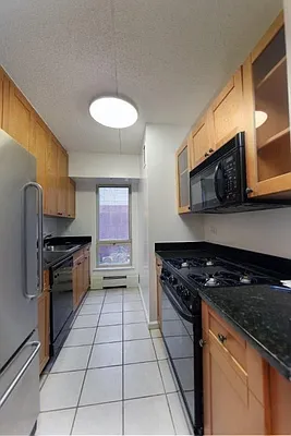 Rented by Manhattan Skyline | media 6