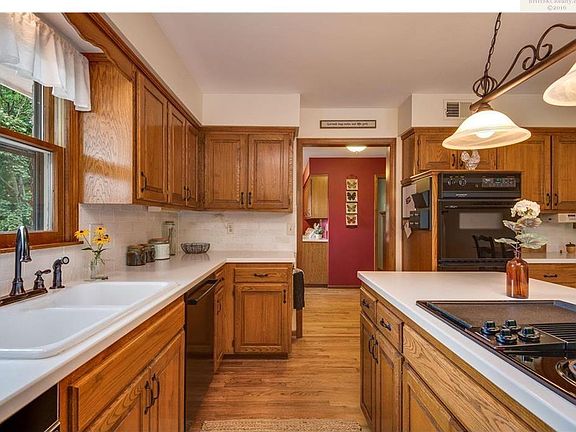 5th image of 6933 Red Oak Dr