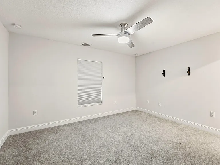 1692 SW Alvaton Ave — Photo 22