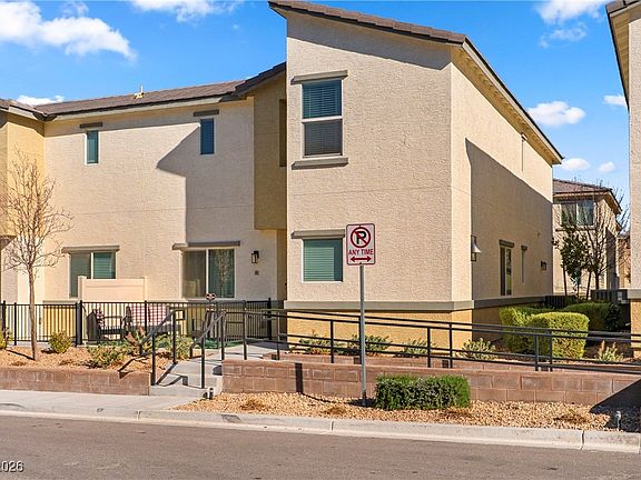 4th image of 12232 Azure Gate Rd #4