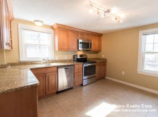 369 Walnut St #4, Newtonville, MA 02460