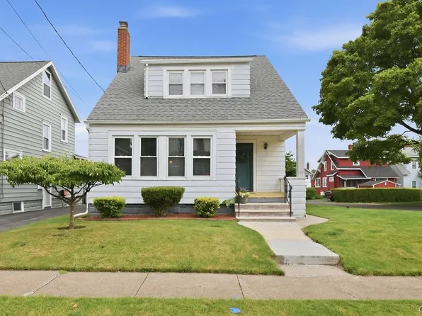 300 Malverne Dr, Syracuse, NY 13208
