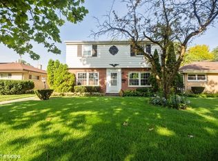 1418 Hoffman Ave, Park Ridge, IL 60068