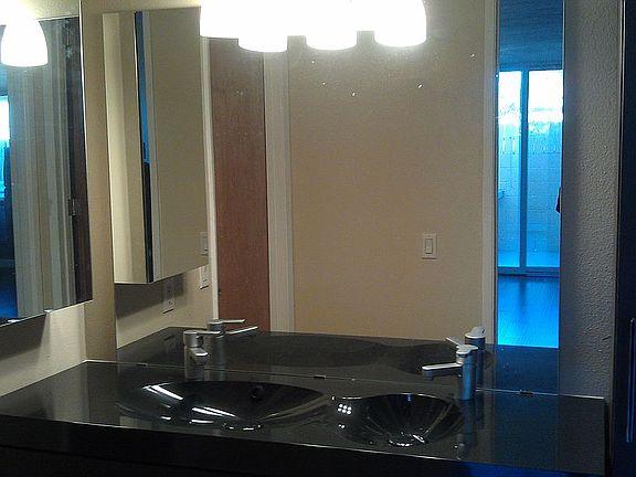 Double sinks in bathroom