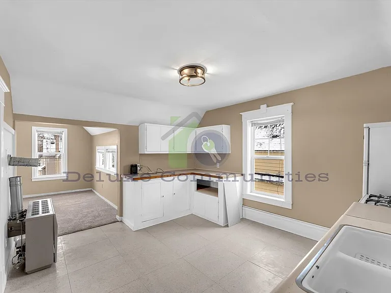 655 High St SW — Photo 11